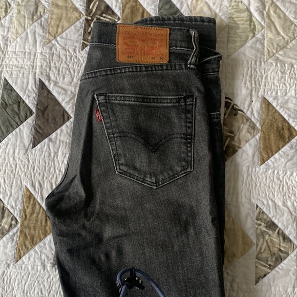 Black Vintage Levi’s - Picture 3 of 7